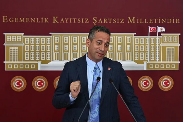 CHP'de İhraç Depremi! Ali Mahir Başarır Ve Gökhan Günaydın'ın CHP Grup Başkanvekilliği Düştü